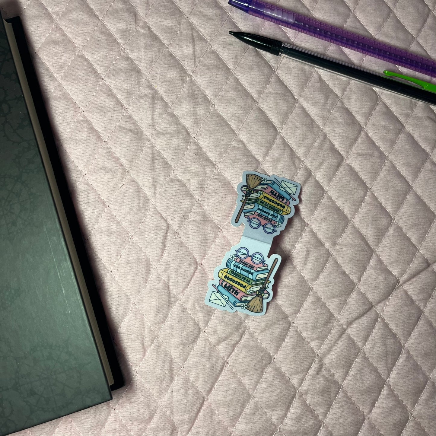 Pastel Book Wizard Magnetic Bookmark/Page Holder